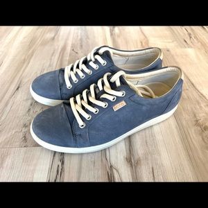 ECCO Soft 7 Womens Size EU 37 Blue Suede